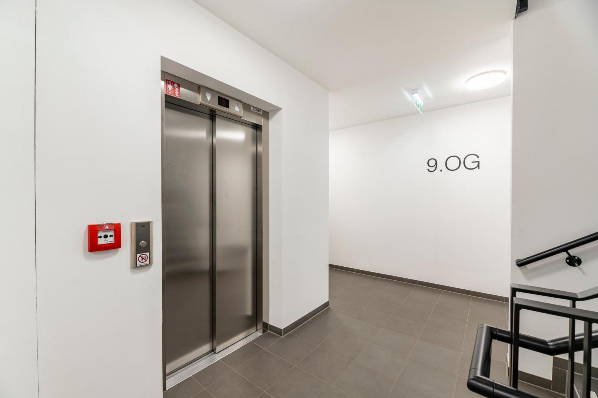 Edler Wohnraum Panoramablick 3 Sz Boxspringbetten, E-Ladestation, Kaffeevollautomat, Klima, Lift, Terrasse & 2Xtg Graz Luaran gambar